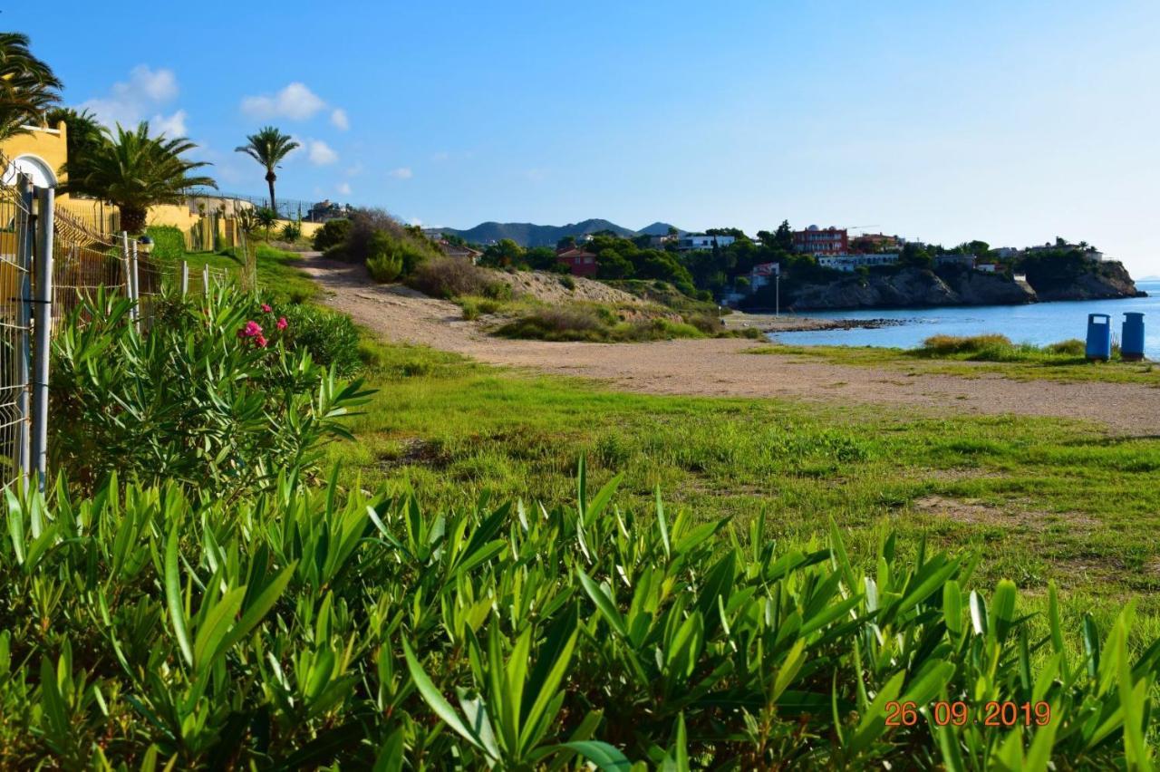 Bungalo En Primera Linea De La Playa El Campello Luaran gambar
