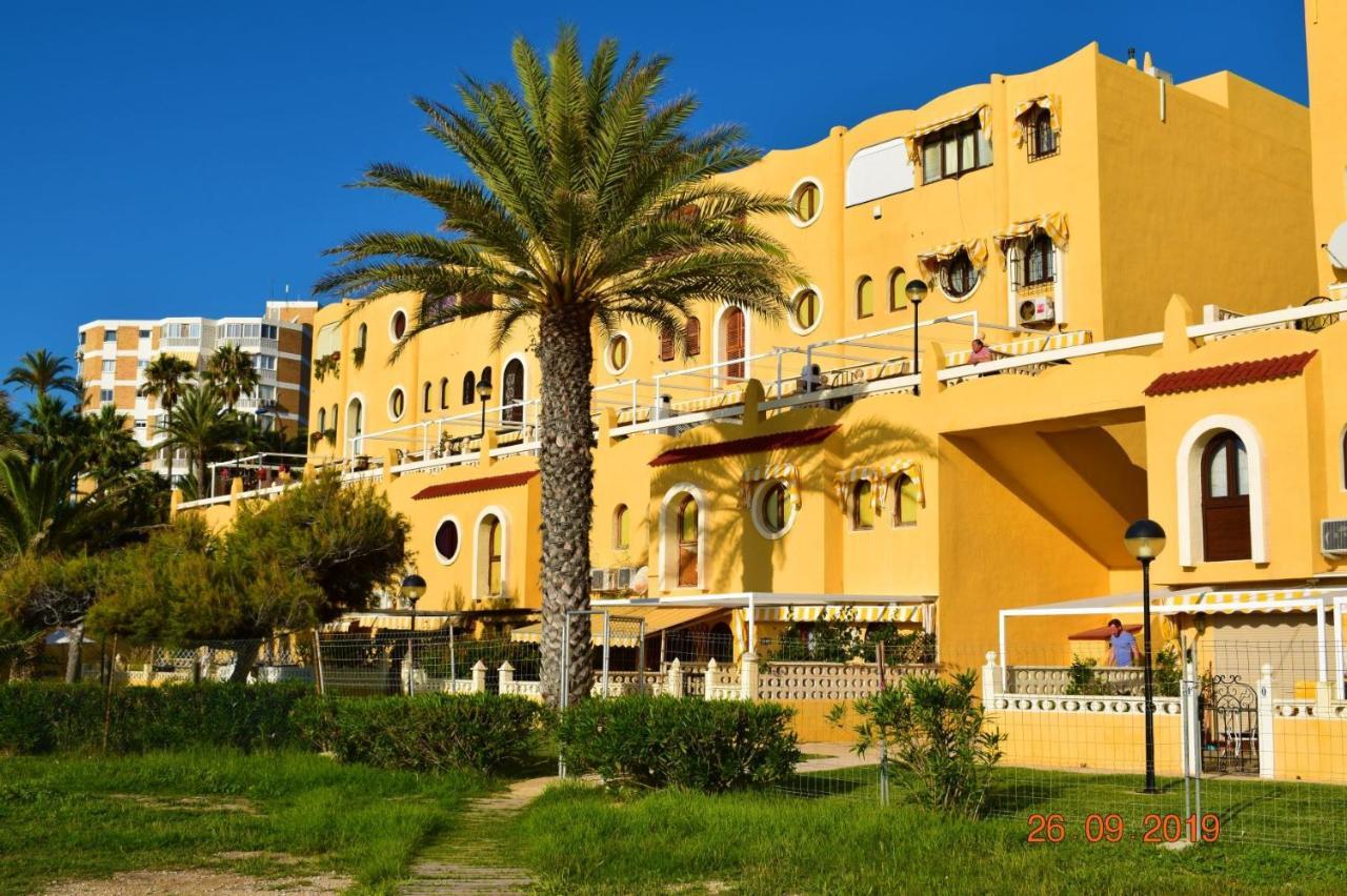 Bungalo En Primera Linea De La Playa El Campello Luaran gambar