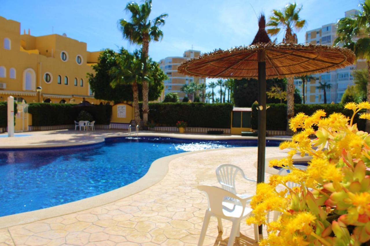 Bungalo En Primera Linea De La Playa El Campello Luaran gambar